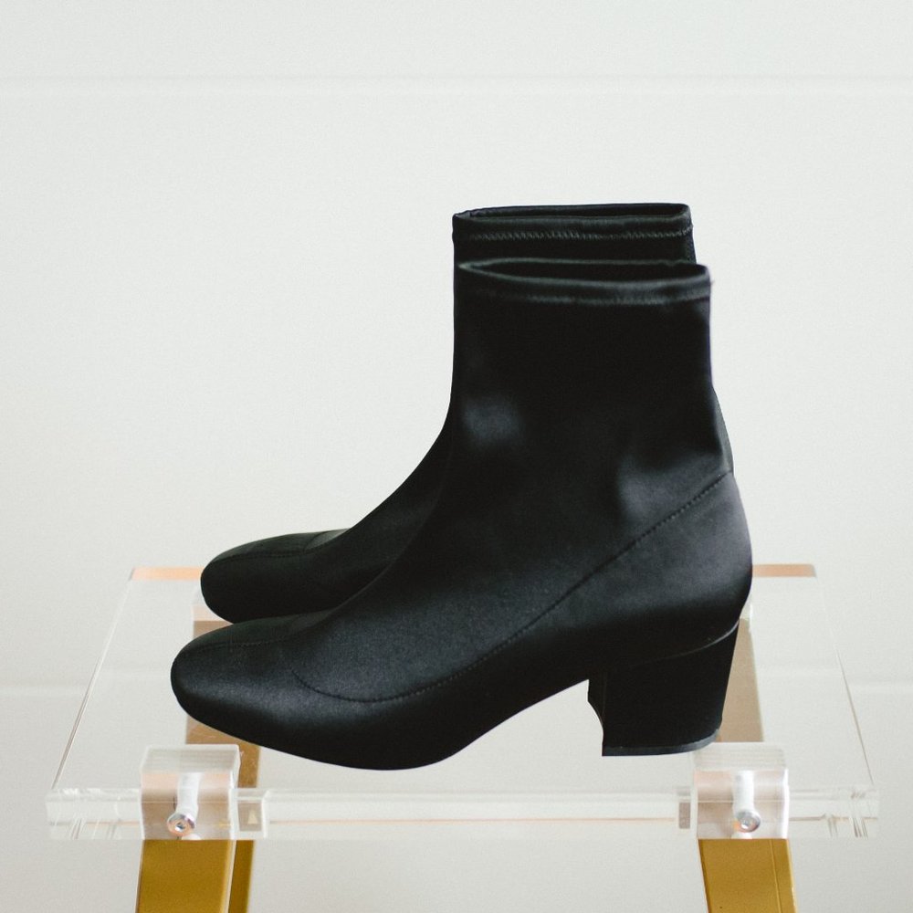 Joie Women's Yvettia Bootie Black 39 - Picture 5 of 6